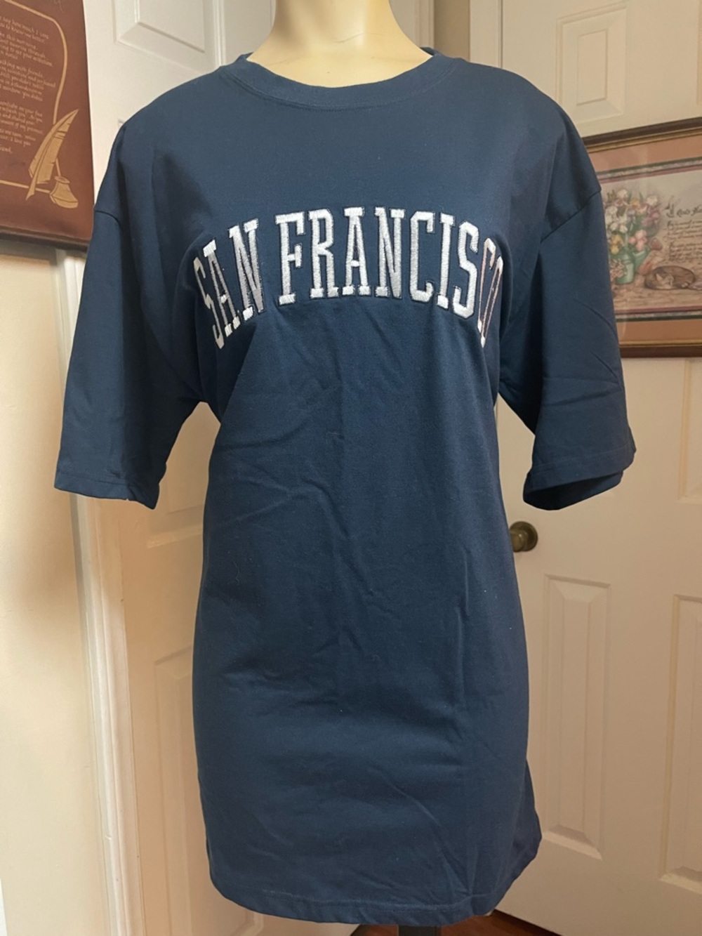 Women's Navy San Francisco Short Sleeve Tee  NWOT **Bundle 3 T Shirts for $10**